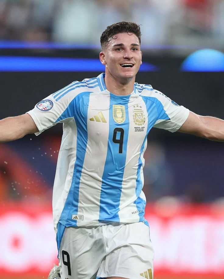 Đội Hình ĐT Argentina 2025 – Lực Lượng Mới Mẻ, Sẵn Sàng Bùng Nổ Trên Sân Cỏ Thế Giới - Ảnh 2